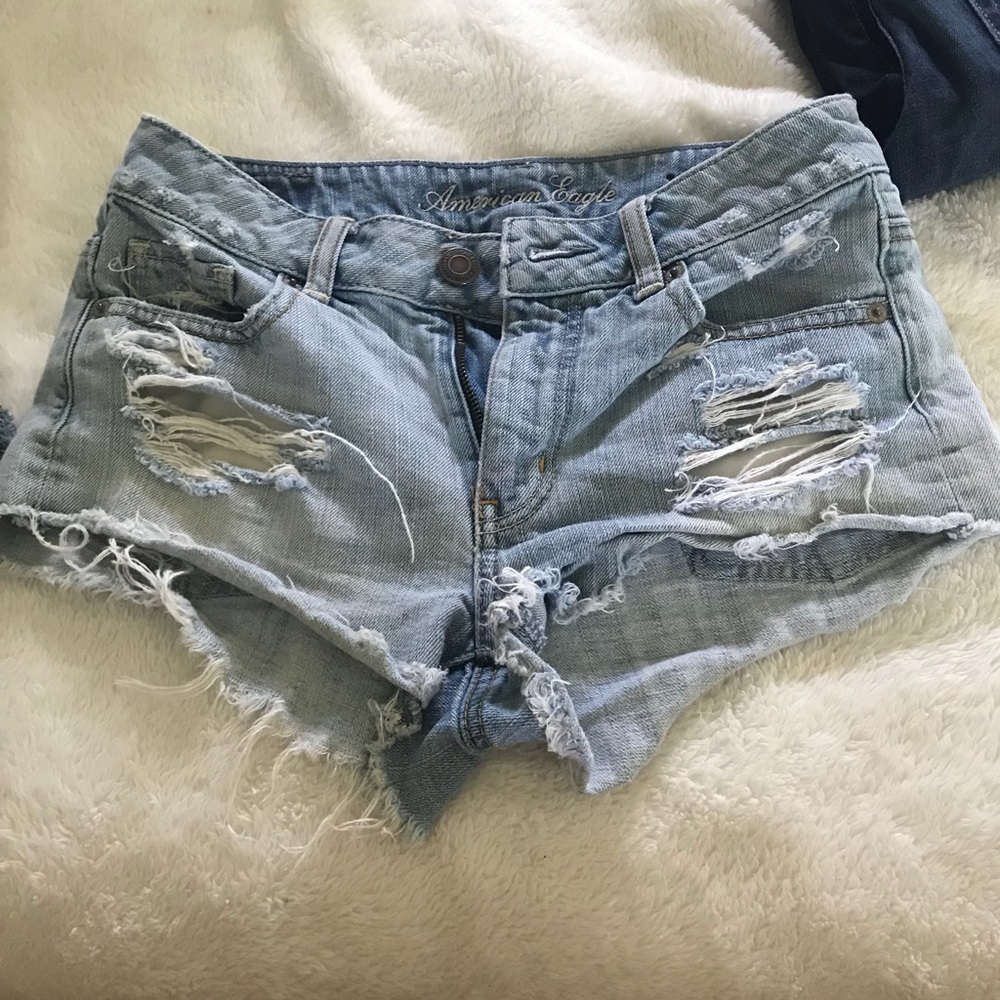 AE distressed shorts - Picture 1 of 1
